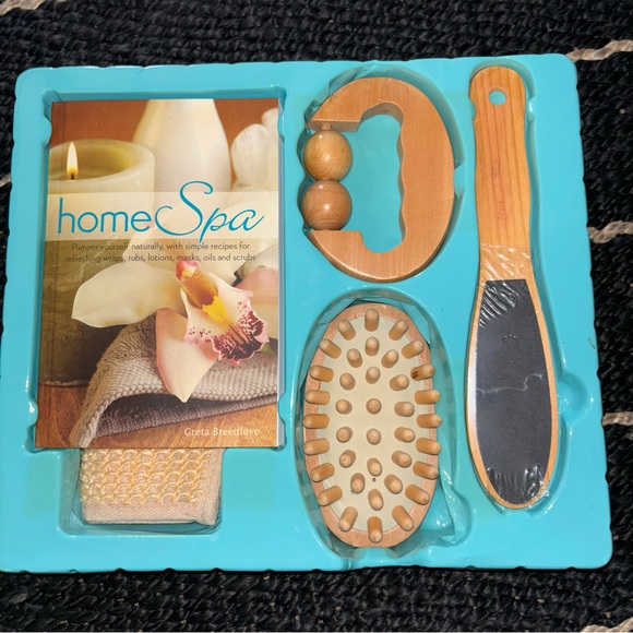 Home Spa Kit Gift Set - 9781741579529 - Pamper Yourself - Luxury at Home - Picture 1 of 4